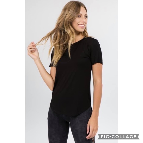 OUT OF STOCK C̺͆L̺͆E̺͆A̺͆R̺͆A̺͆N̺͆C̺͆E̺͆ Strappy Cut Out Back Top - Picture 2 of 4